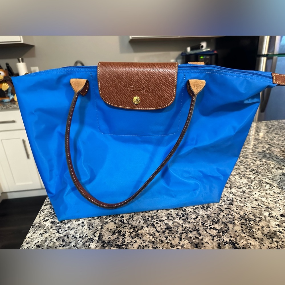 Longchamp tote seasonal blue color
